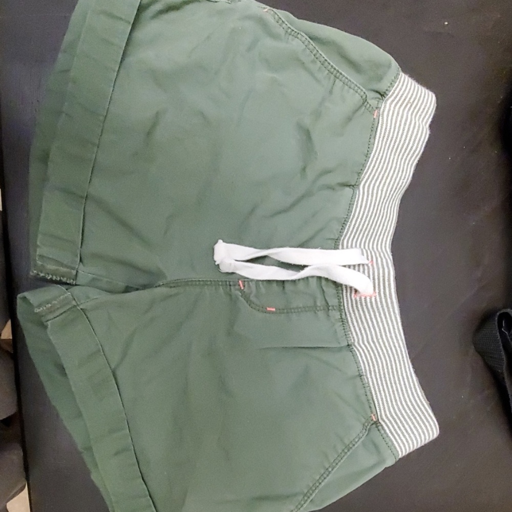 Old Navy Camo green shorts